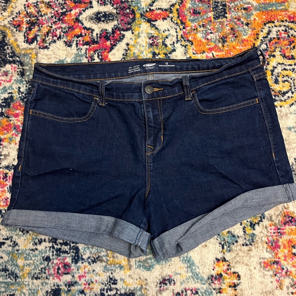 Old navy, mini shorts. Need some ironing.
